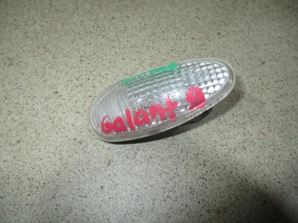 Повторитель на крыло Mitsubishi Galant 9 DJ, DM