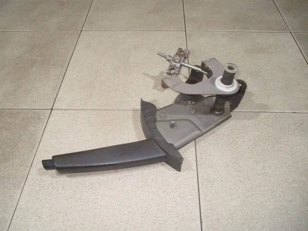 Ручник Kia Ceed 1 2007