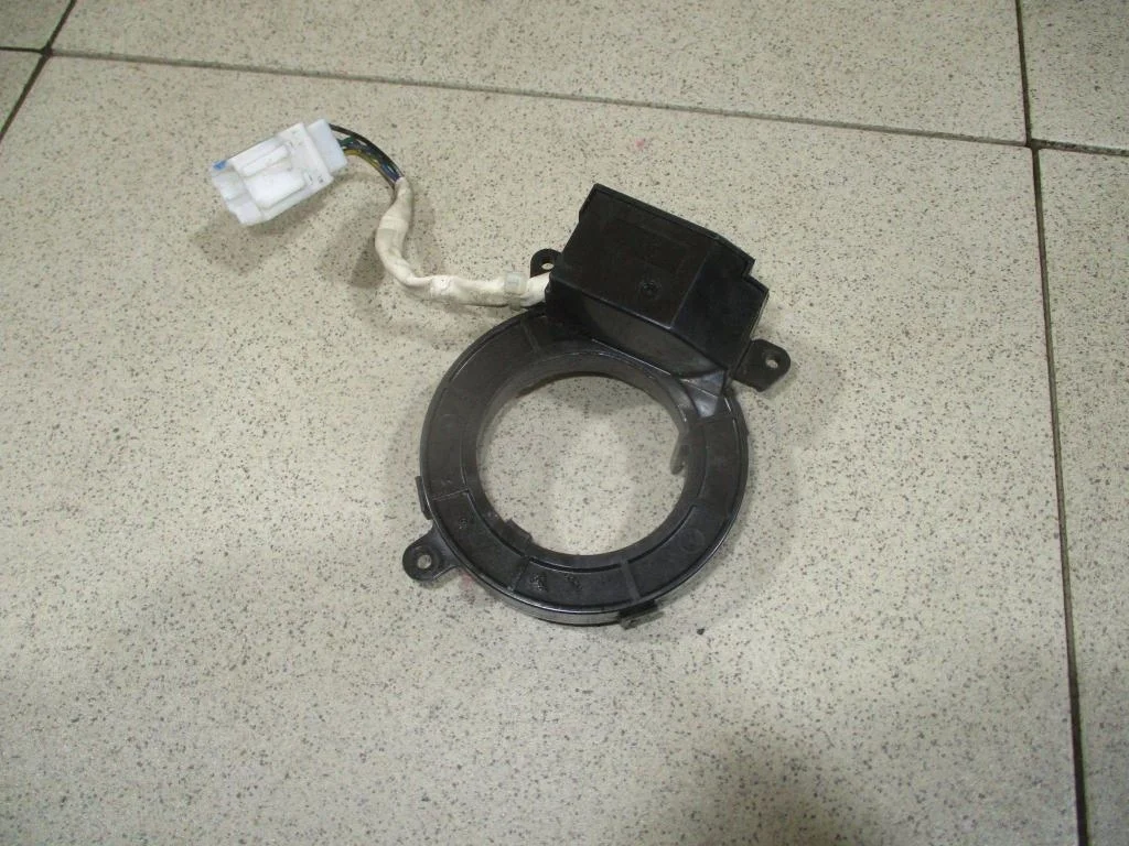 Датчик угла поворота руля Mitsubishi Pajero 4 2008 V80, V90