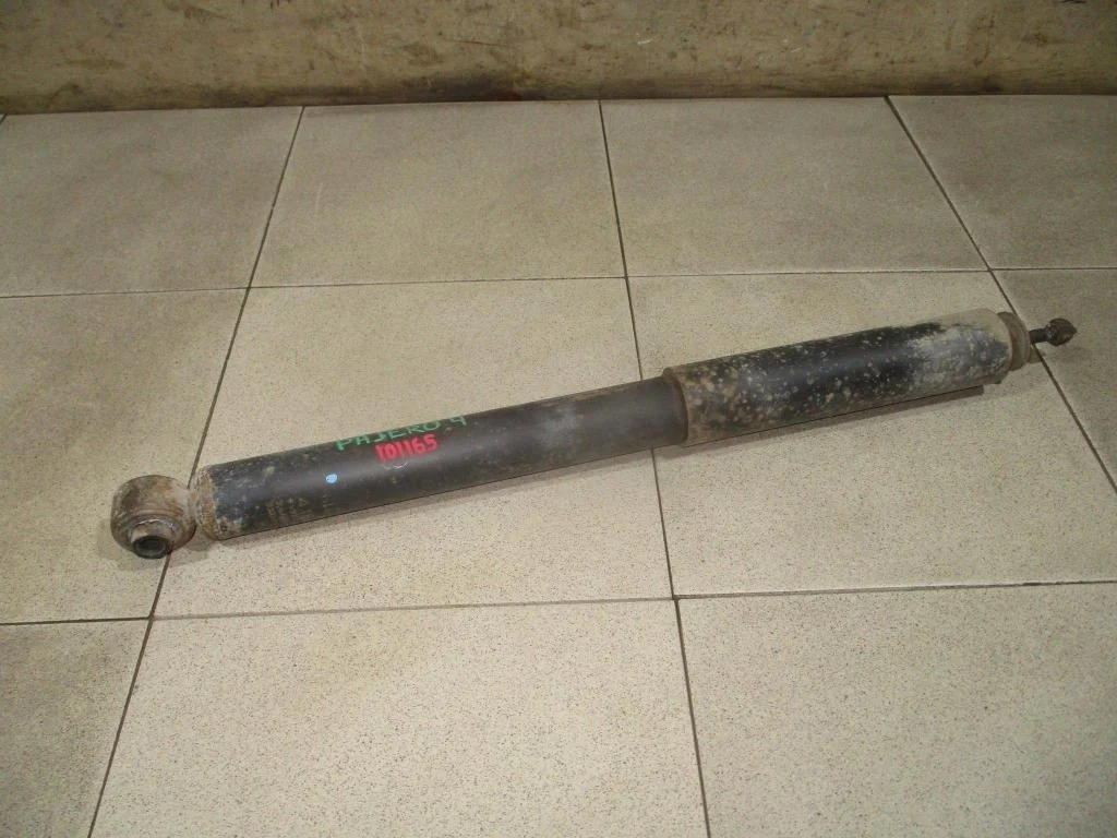Амортизатор задний Mitsubishi Pajero 4 2008 V80, V90