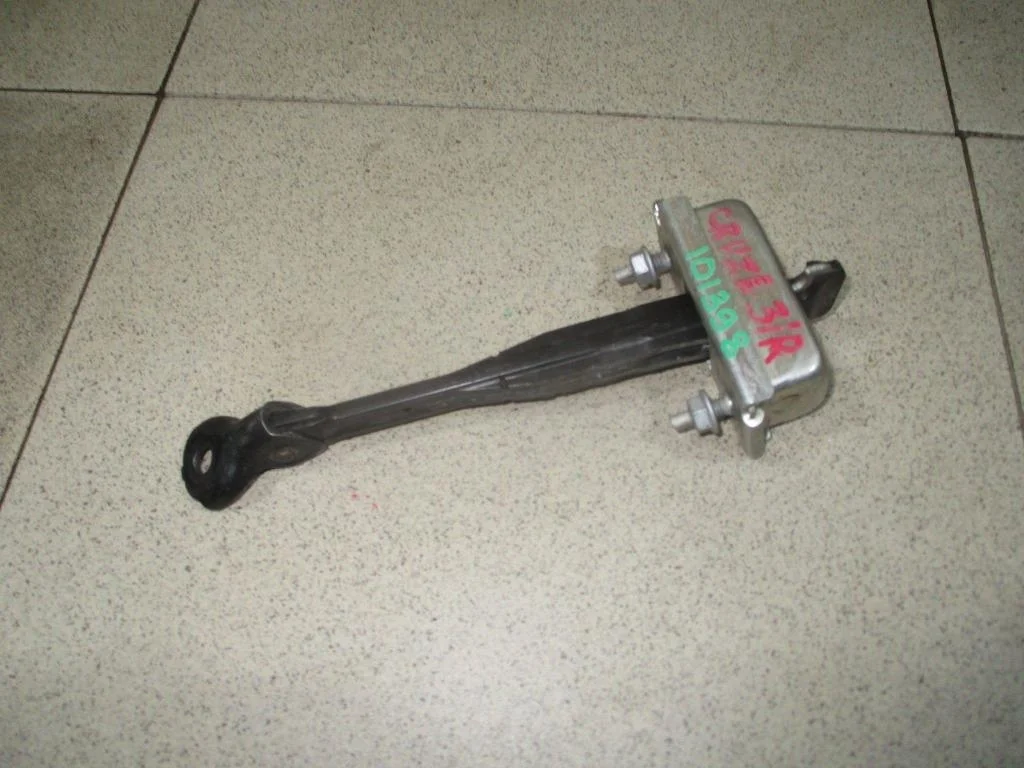 Ограничитель двери Chevrolet Cruze J300