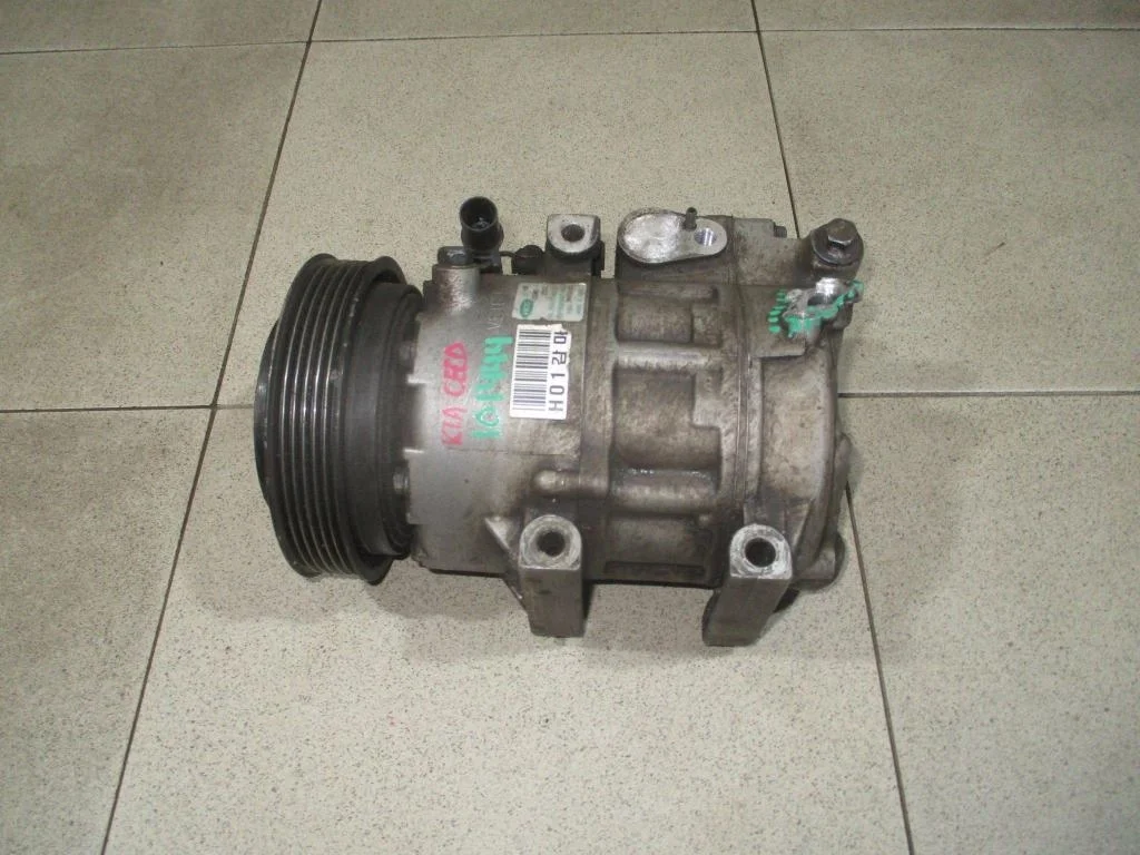 Компрессор кондиционера Kia Ceed 1 2007