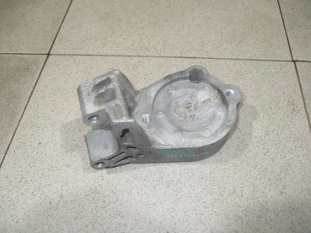 Кронштейн гидроусилителя Chevrolet Cruze J300