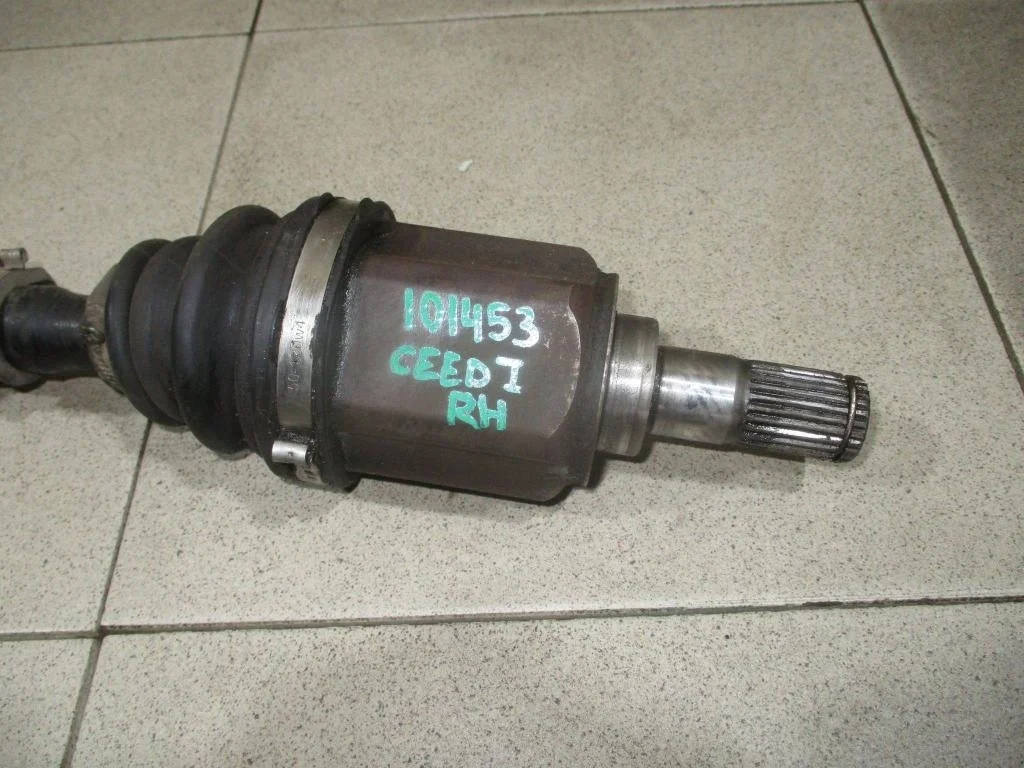 Шрус внутренний передний Kia Ceed 1 2007