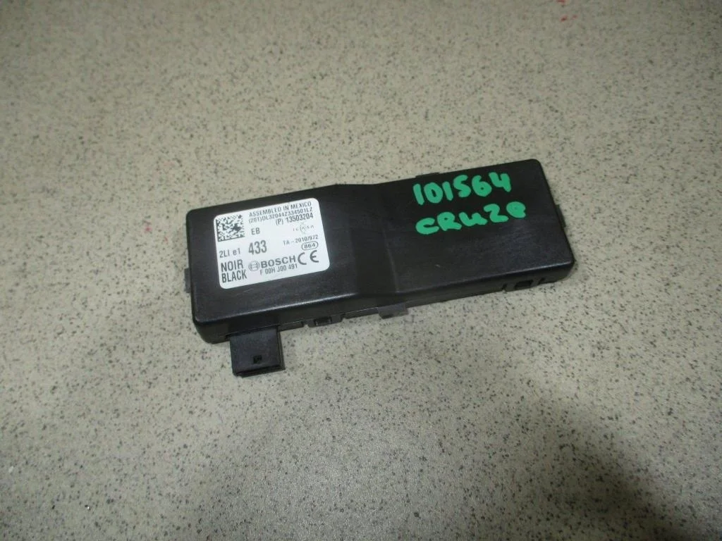 Блок управления центральным замком Chevrolet Cruze J300