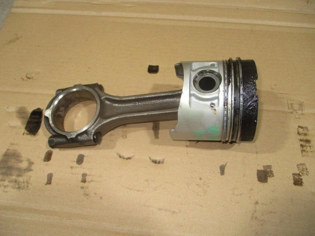 Поршень с шатуном Hyundai Porter 2007 AU