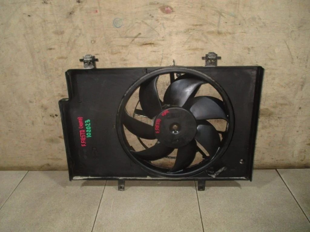 Вентилятор радиатора Ford Fiesta 2008 6