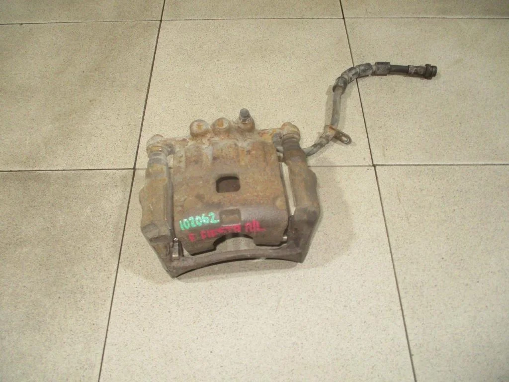 Суппорт передний левый Ford Fiesta 2008 6