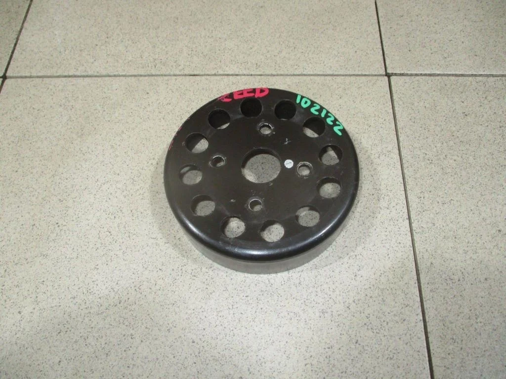 Шкив помпы Kia Ceed 1 2007