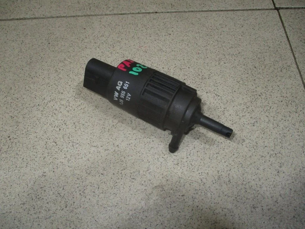 Насос омывателя Volkswagen Passat 1999 B5