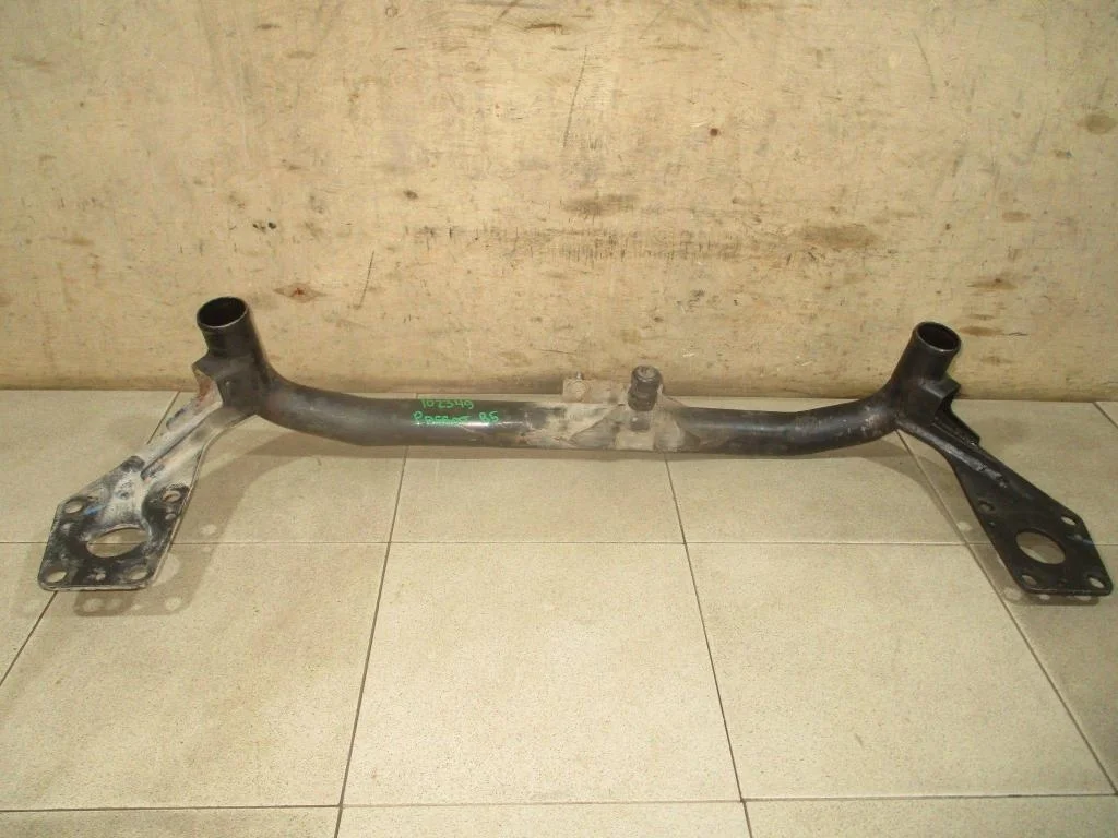 Балка подрадиаторная Volkswagen Passat 1999 B5