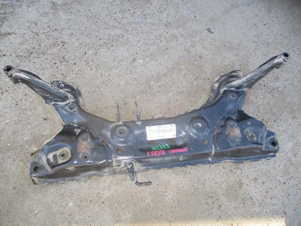 Подрамник Ford Fiesta 2008 6
