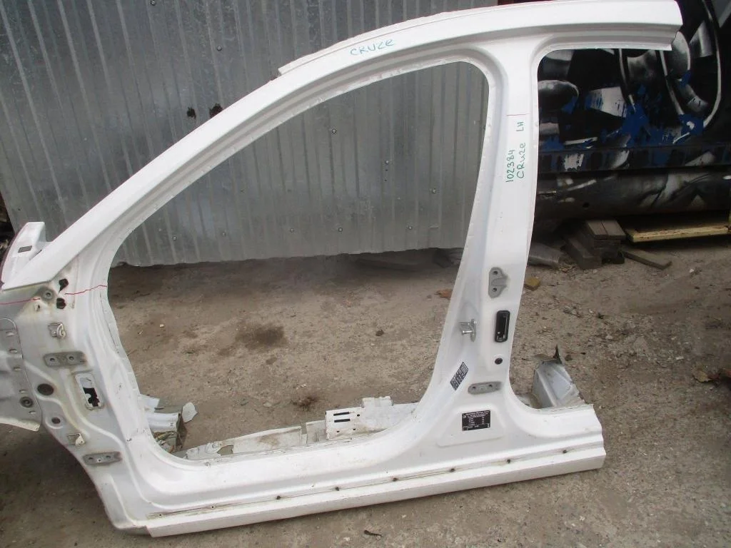 Порог со стойкой левый Chevrolet Cruze J300