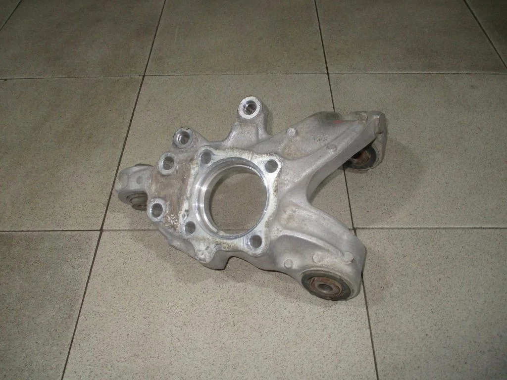 Кулак поворотный задний левый Honda CR-V 3 2008 RE