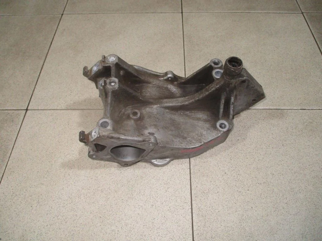 Кронштейн генератора Honda CR-V 3 2008 RE