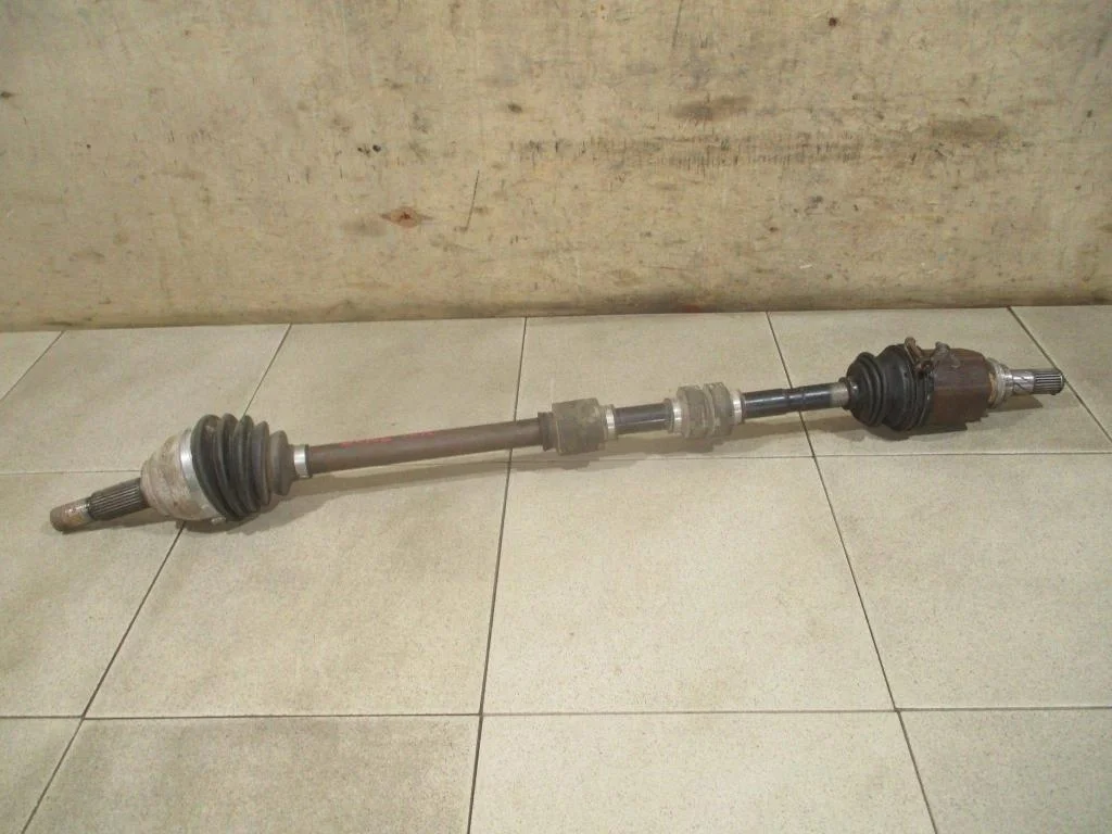 Полуось передняя правая Nissan Juke F15