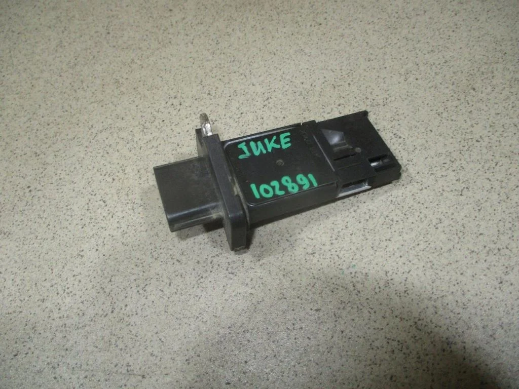 Датчик массового расхода воздуха Nissan Juke F15