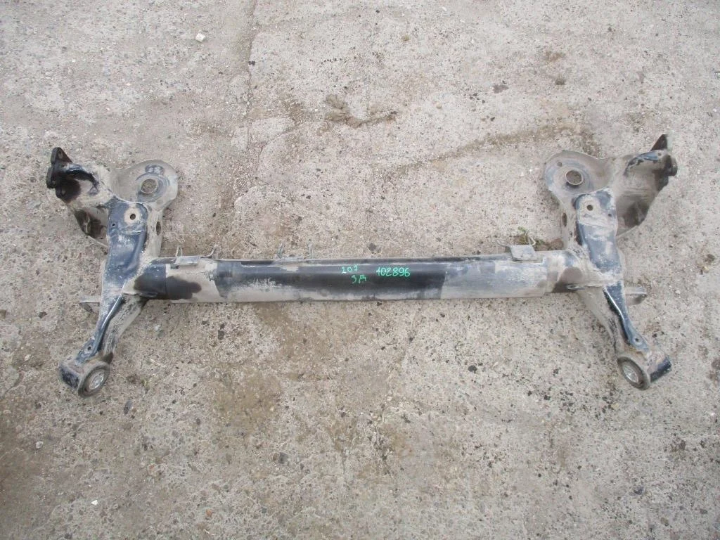 Балка задняя Peugeot 207