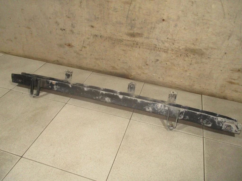 Балка подрадиаторная Nissan Juke F15