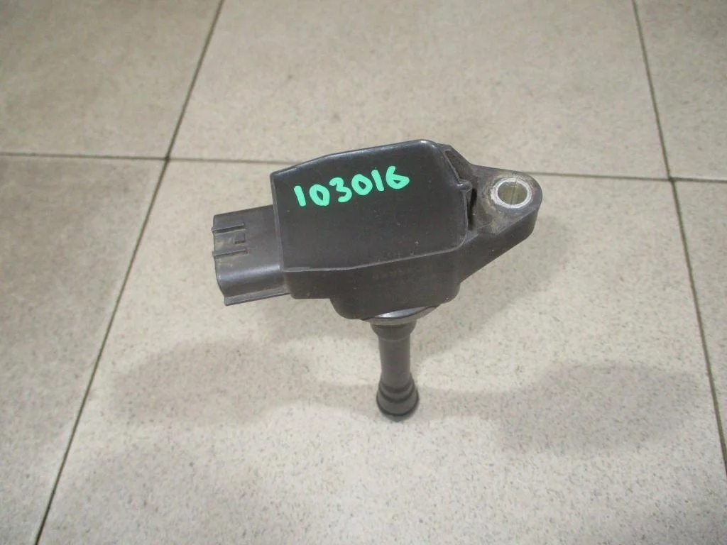 Катушка зажигания Nissan Juke F15