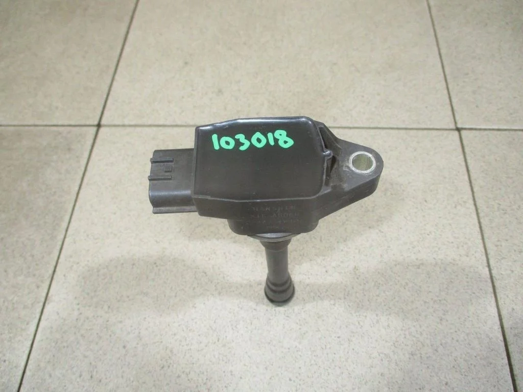 Катушка зажигания Nissan Juke F15