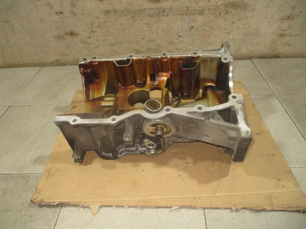 Поддон масляный двигателя Nissan Juke F15