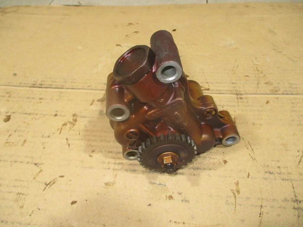 Насос масляный Nissan Juke F15