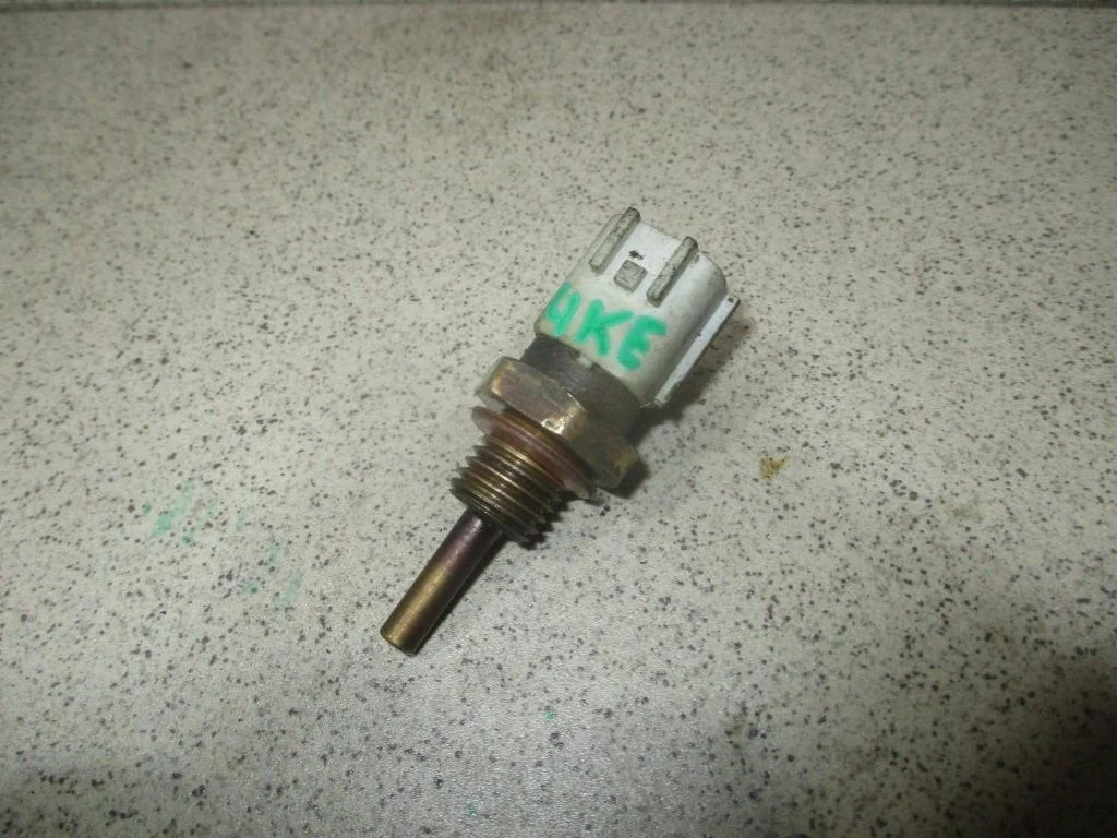 Датчик температуры Nissan Juke F15