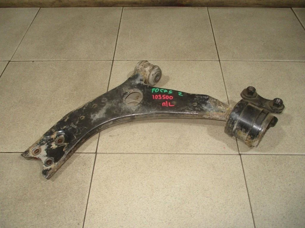 Рычаг передний левый Ford Focus 2