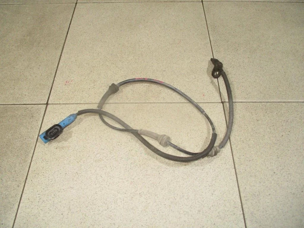 Датчик abs передний Peugeot 207