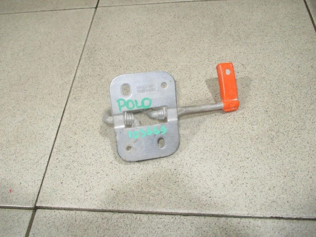 Крючок капота Volkswagen Polo 5
