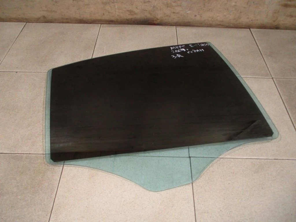 Стекло двери задней правой Mercedes-Benz -Class W211