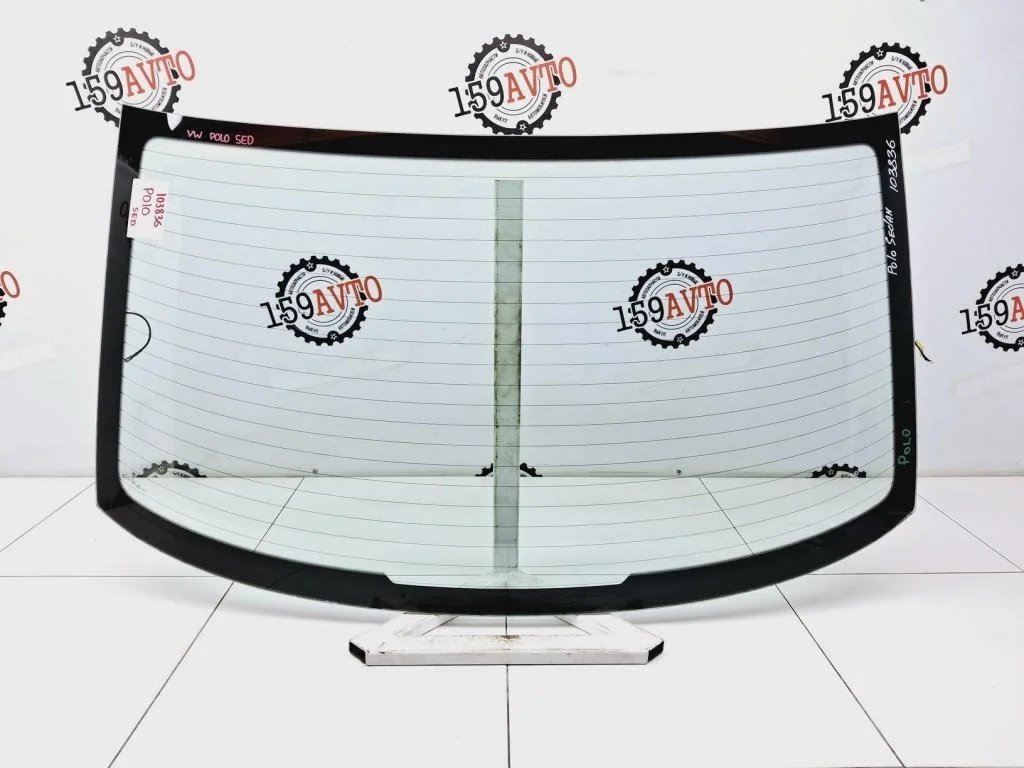 Стекло заднее Volkswagen Polo 5