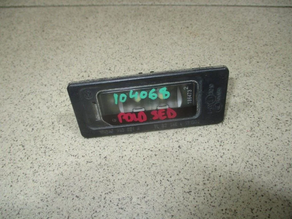 Фонарь подсветки номера Volkswagen Polo 5