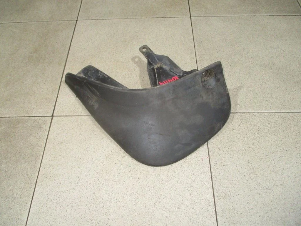 Брызговик задний левый Hyundai Tucson 1 JM