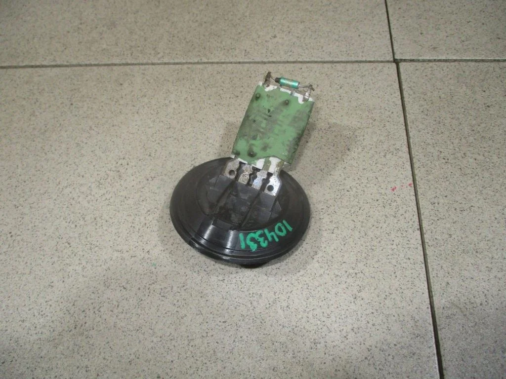 Резистор отопителя Volkswagen Polo 6