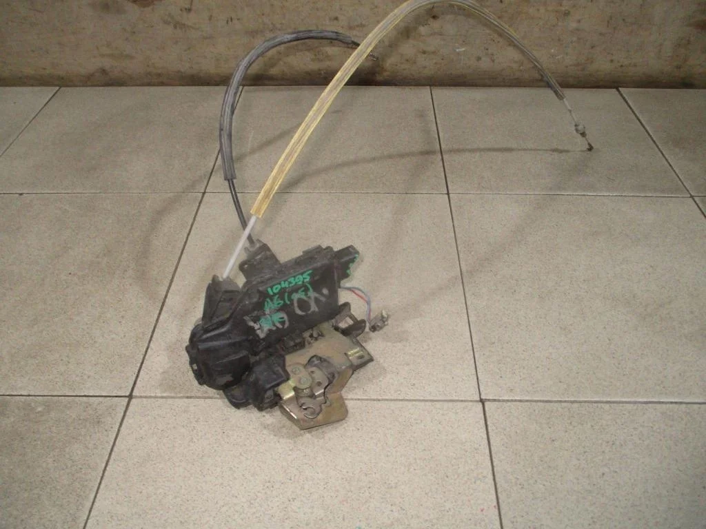 Замок двери задней правой Audi A6 C5