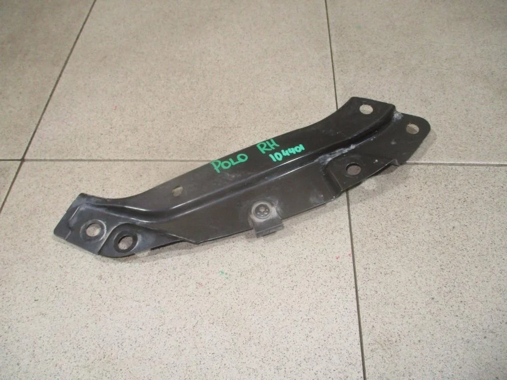 Кронштейн фар правый Volkswagen Polo 5