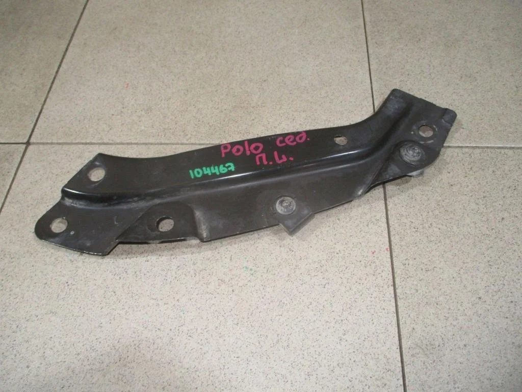 Кронштейн фар левый Volkswagen Polo 5