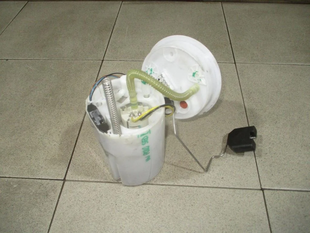 Насос топливный Volkswagen Polo 6