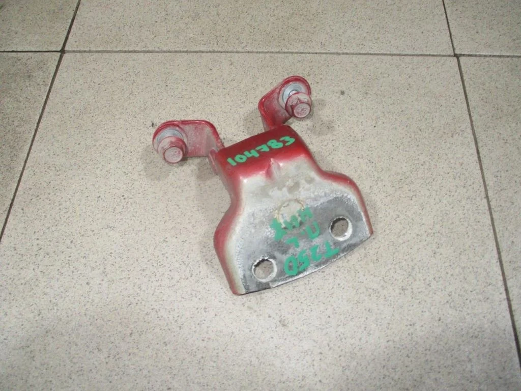 Петля двери передней Chevrolet Aveo T250, T255