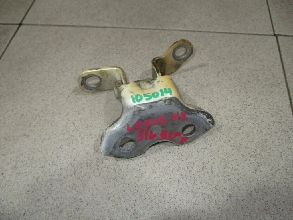 Петля двери задней левой верхняя Lexus NX200t 2015 AZ10