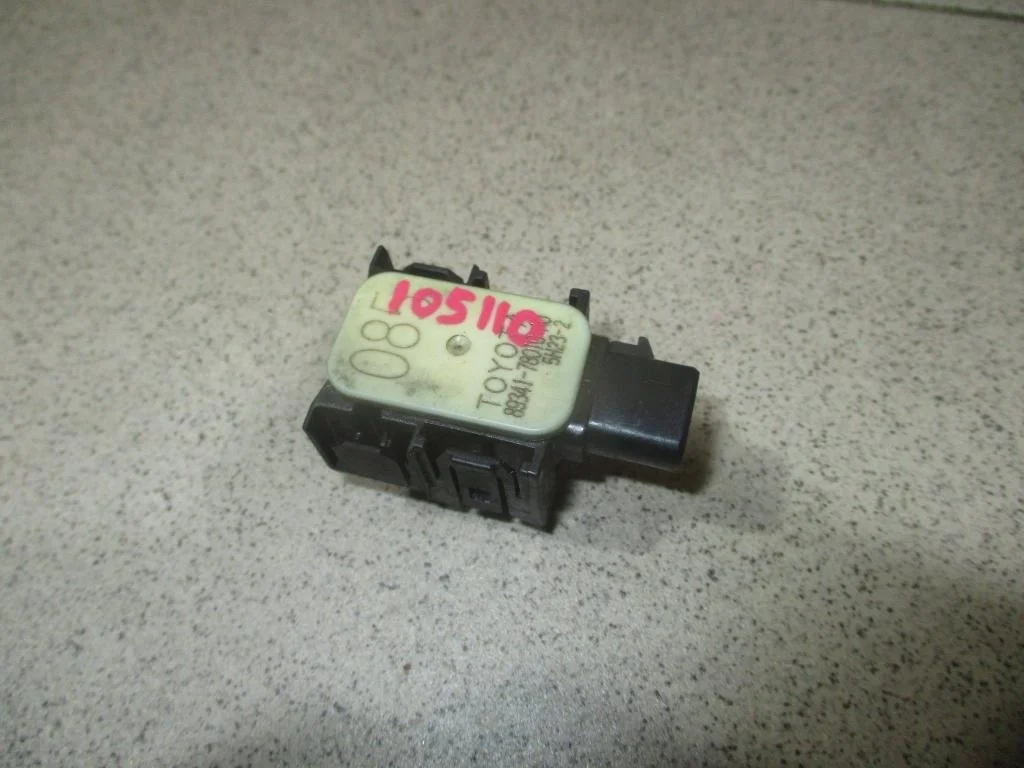 Датчик парковки Lexus NX200t 2015 AZ10