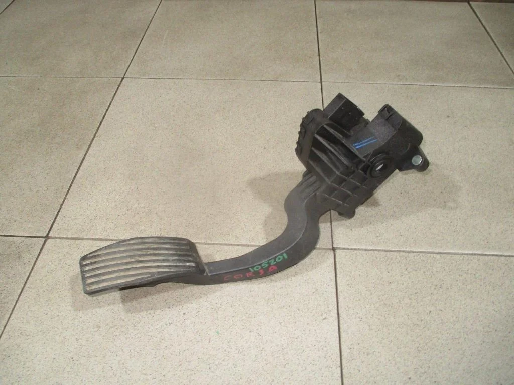 Педаль газа Opel Corsa 2008 D