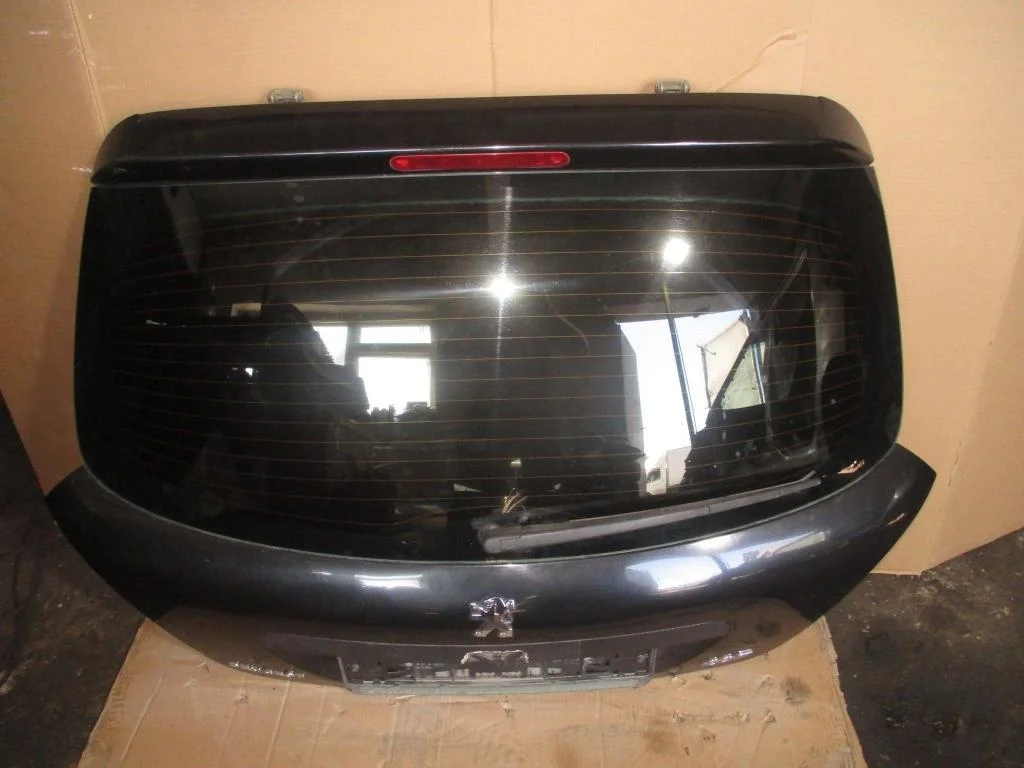 Дверь багажника Peugeot 207 2008