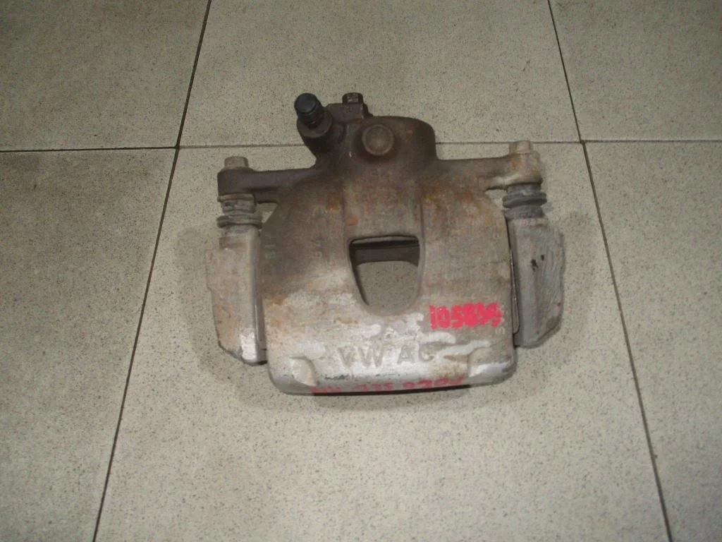 Суппорт передний правый Volkswagen Polo 5