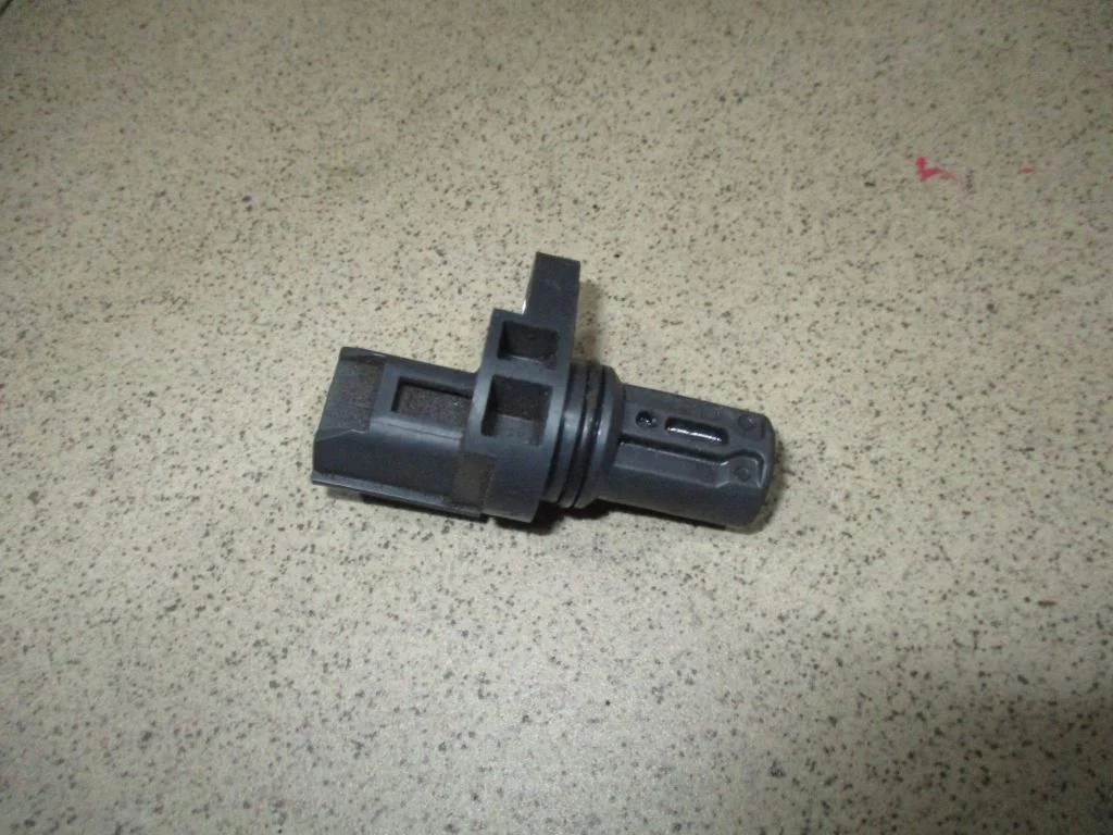 Датчик положения распредвала Mitsubishi Lancer 10 CY