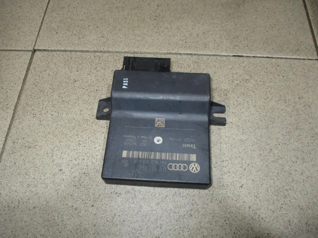 Блок электронный Audi Q7 2008 4L
