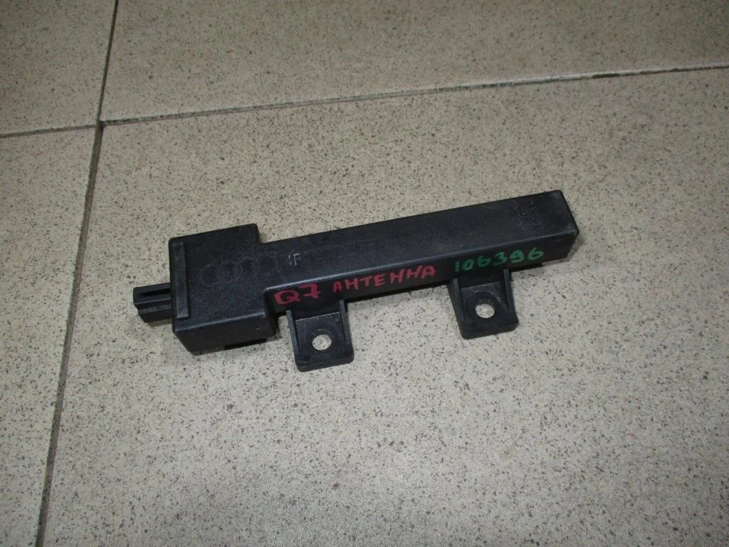 Антенна Audi Q7 2008 4L
