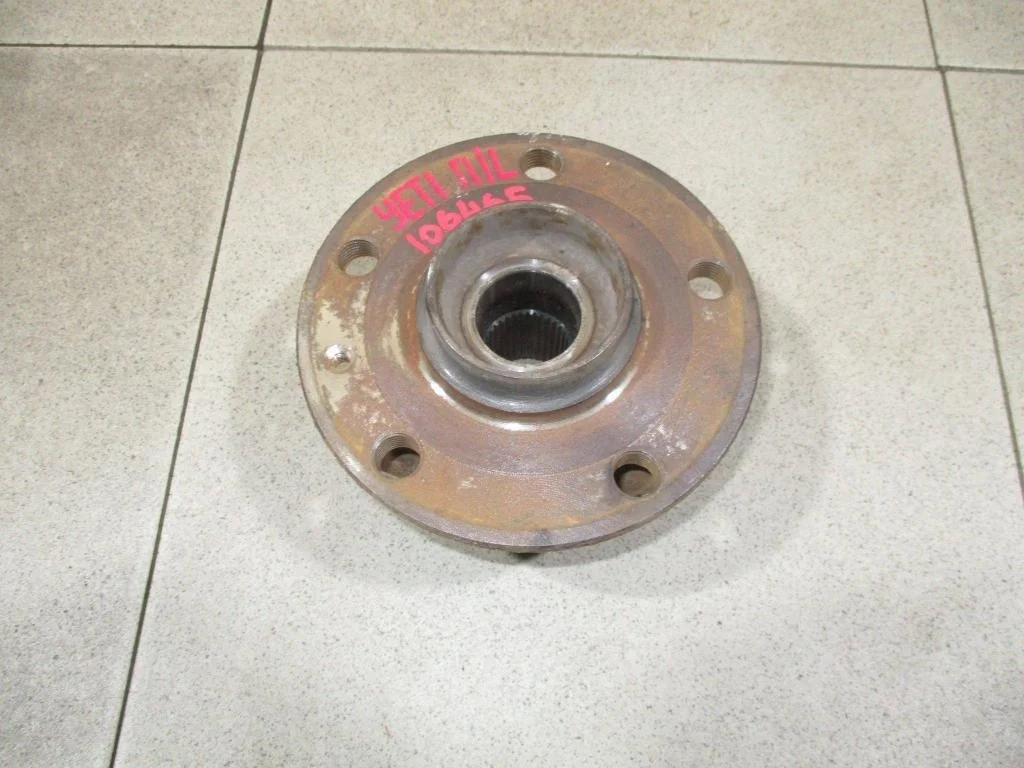 Ступица передняя Skoda Yeti 2012 5L